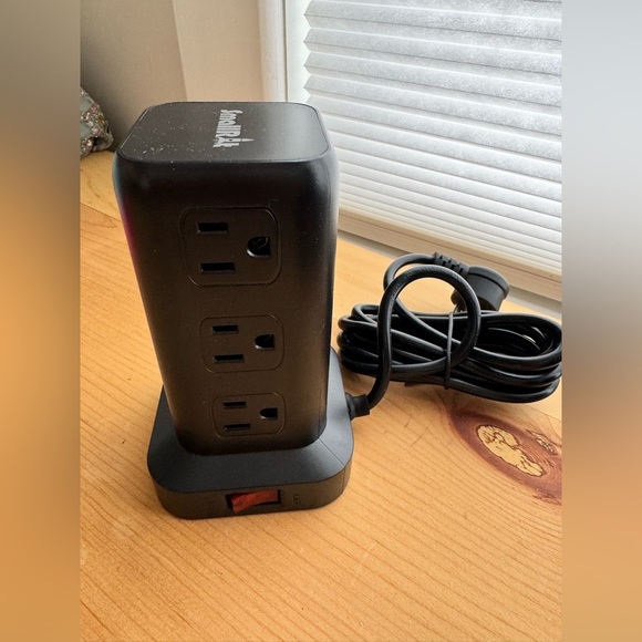 SMALLRT Tower Power Bar Surge Protector & Amp 12 Outlets 4 USB Ports Desk Charge - Picture 5 of 8